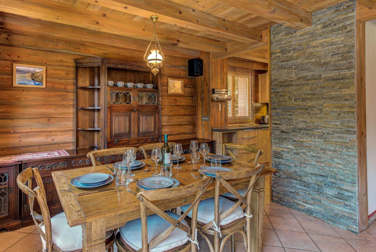 Chalet Blackbushe - Traditional Chalet - Alpes Travel - Sleeps 4-6 Les Houches Dış mekan fotoğraf